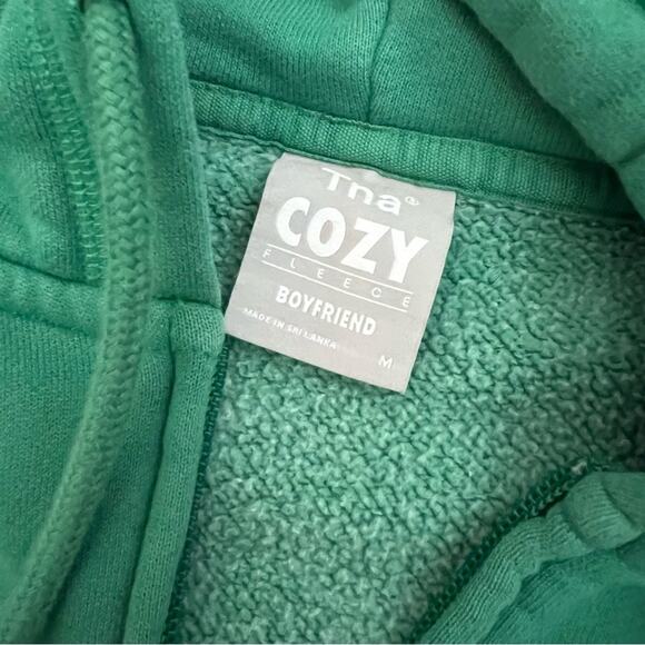 Aritzia TNA green sleeveless zip up hoodie - Picture 12 of 15